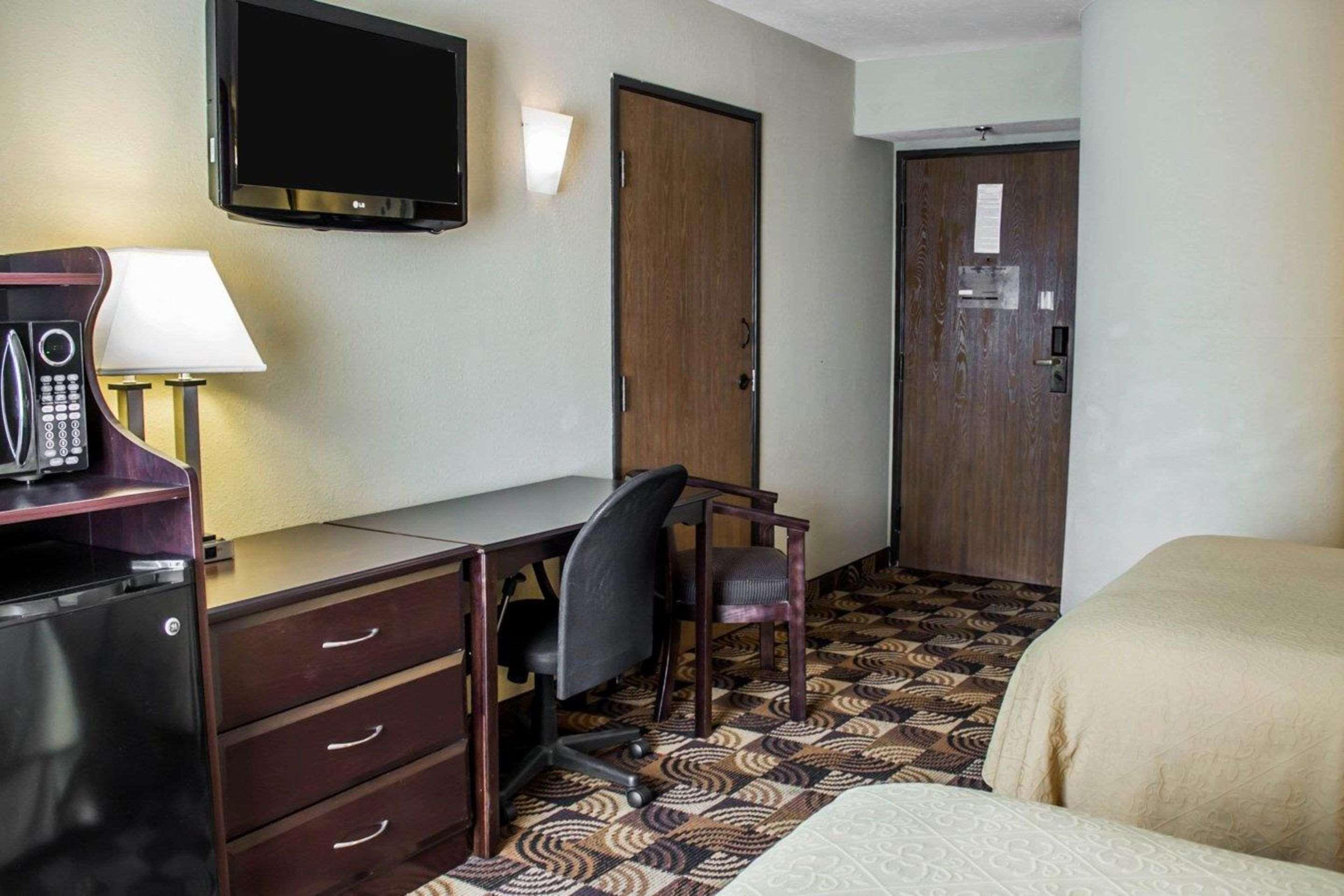 Quality Inn Brunswick Cleveland South Kültér fotó
